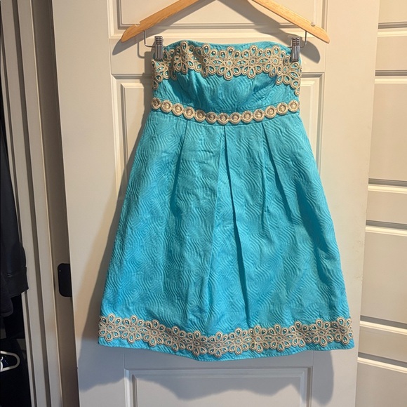 Lilly Pulitzer - Picture 2 of 5